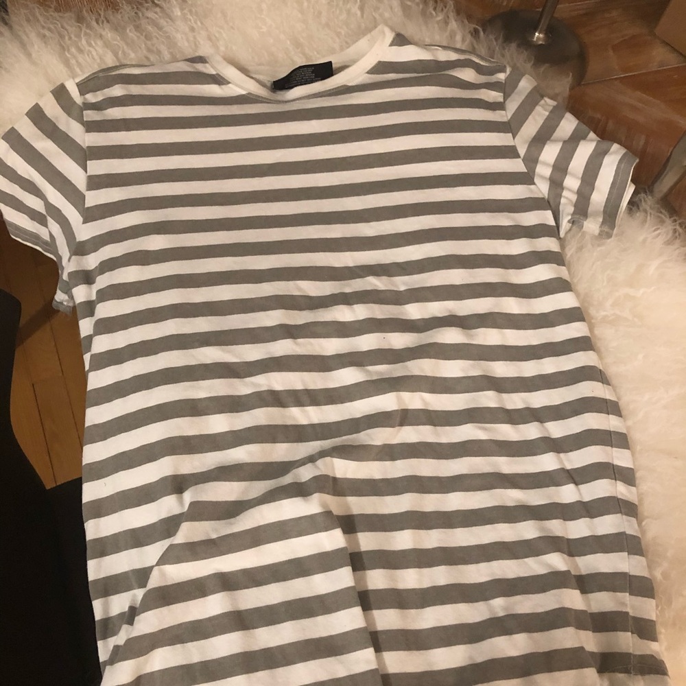 In VGC men’s KRISP heavy fabric T in men’s SZ S!!